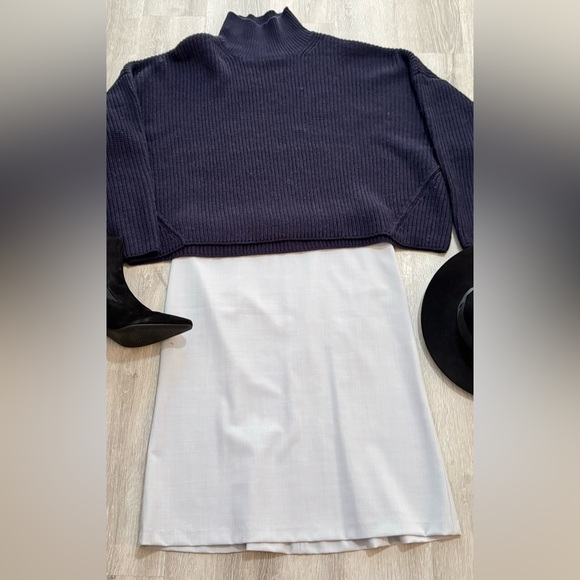 Theory Knee High A line Skirt - Picture 4 of 16